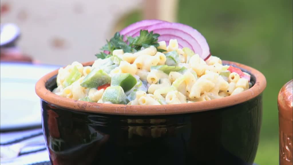 Pasta recipe : Classic Macaroni Salad